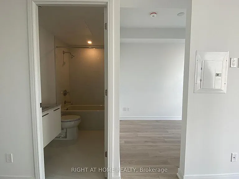 3 Gloucester St #901 — Photo 52