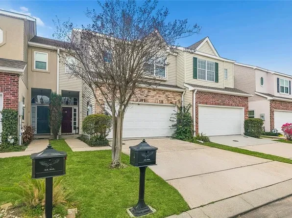 8 Nouveau Ln E, Metairie, LA 70003
