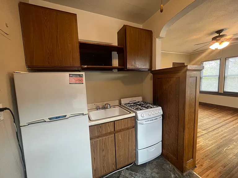 995 Grand Ave — Photo 25