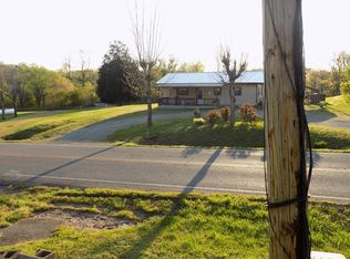 412 Old State Rd, Tellico Plains, TN 37385