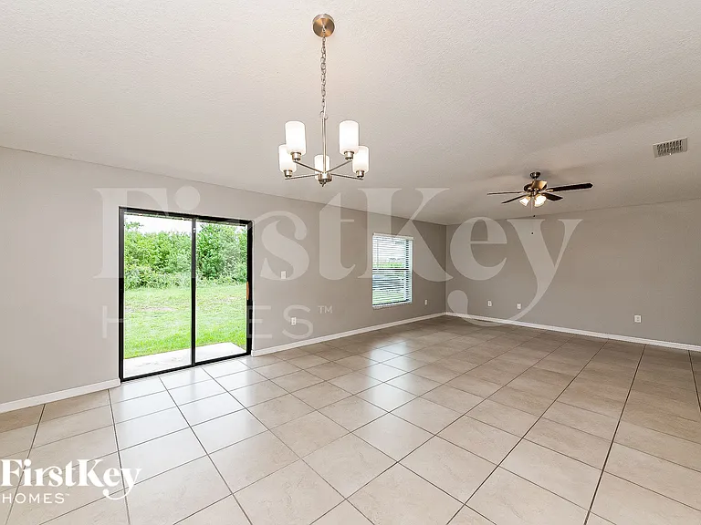 9637 Sage Creek Dr — Photo 5
