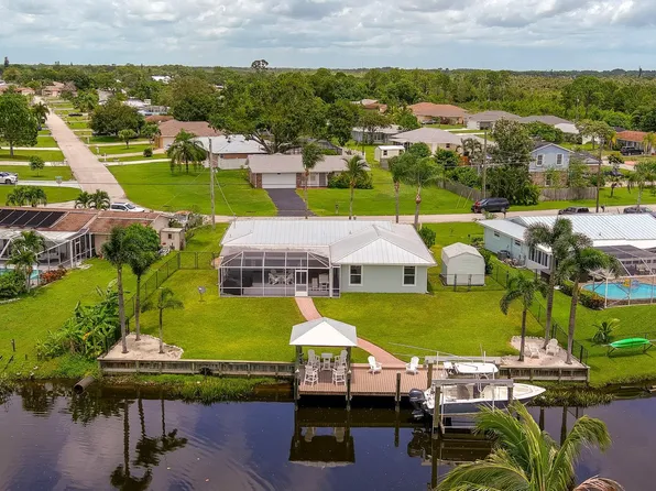 715 SE Calmoso Drive, Port St Lucie, FL 34983