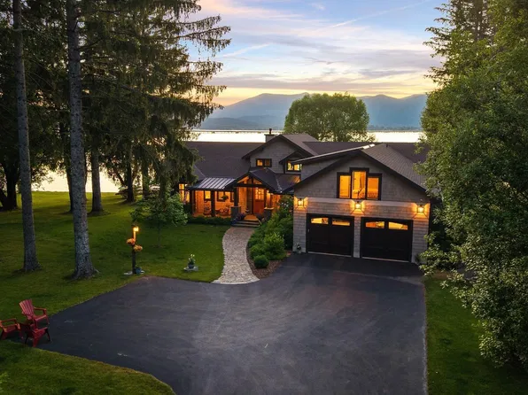 32 Crescent Ln, Sagle, ID 83860