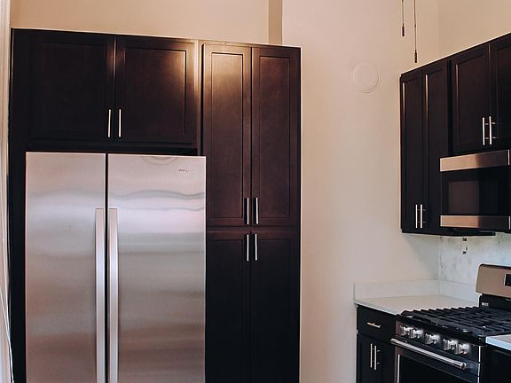 5th image of 2416 S 13th St #2F