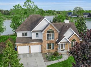 45 Red Maple Ct, Amherst, NY 14228