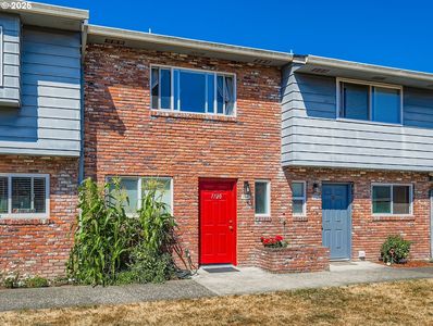 1720 NE Hogan Dr #104, Gresham, OR, 97030