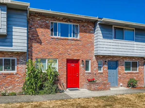 1720 NE Hogan Dr #104, Gresham, OR 97030
