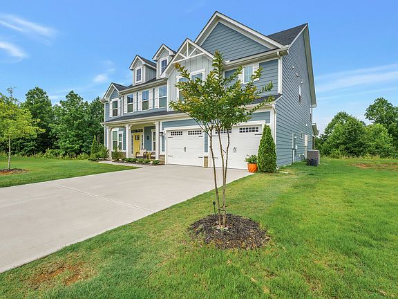 2nd image of 2107 Bluet Dr