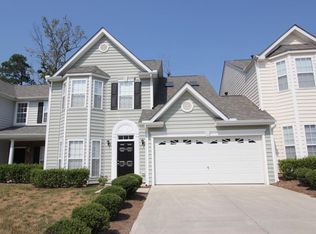 218 Joshua Glen Ln, Cary, NC 27519