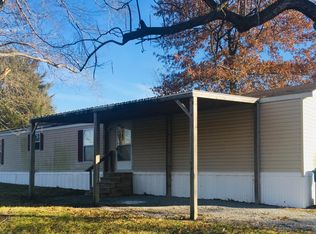 403 S West St, Mc Leansboro, IL