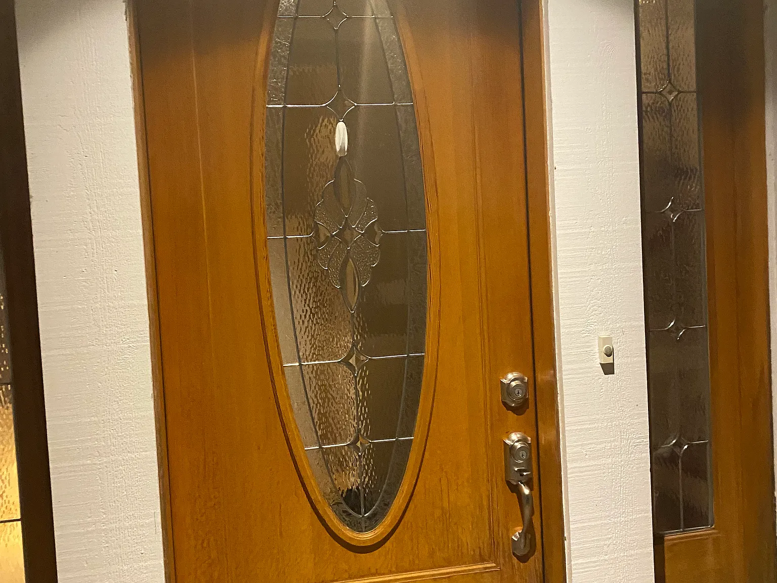 5 bed, 2880 sqft, $1,000 — Photo 1