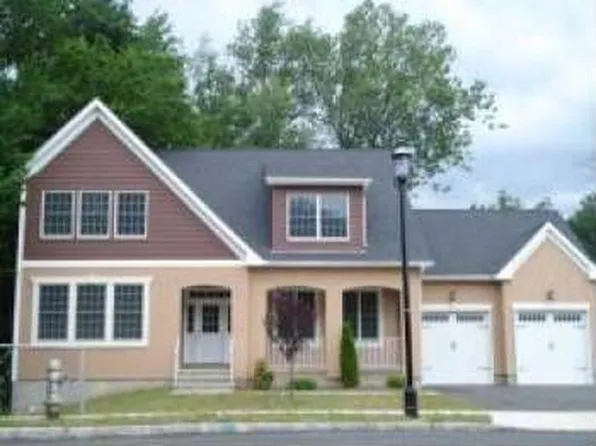 40 Upsala Ct, East Orange, NJ 07018