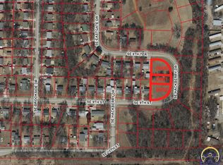 SE 8th Ter, Topeka, KS 66607