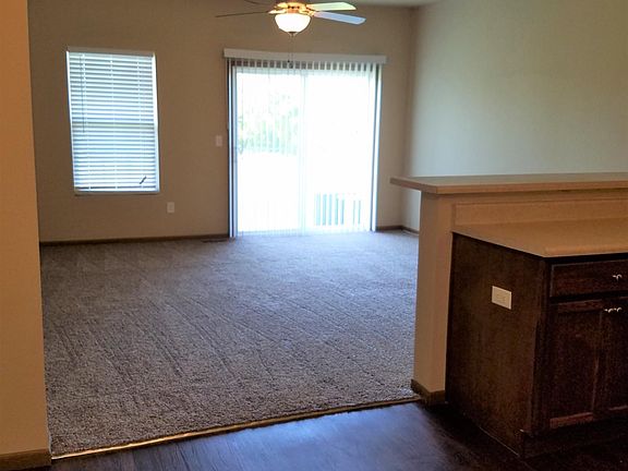 4th image of 10340 Sloan Ave