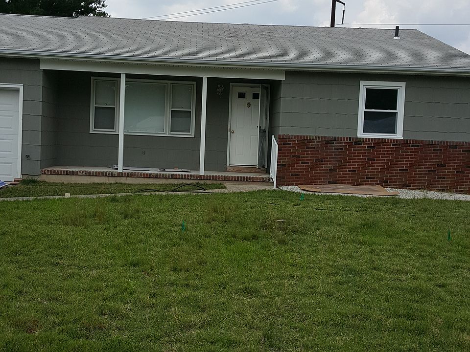 1st image of 25 Whitmore Dr