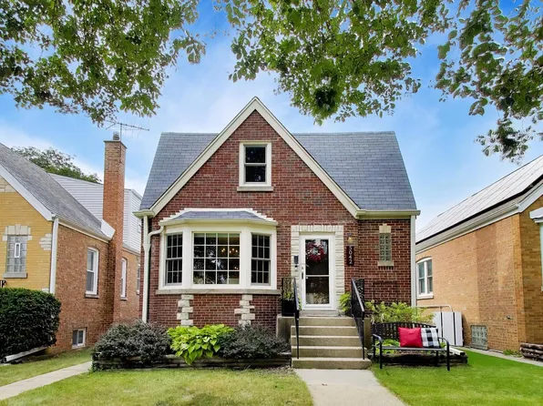 (undisclosed Address), Chicago, IL 60630