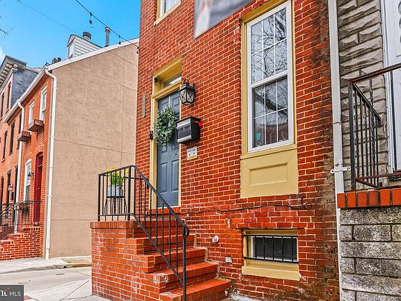 2nd image of 1811 Gough St