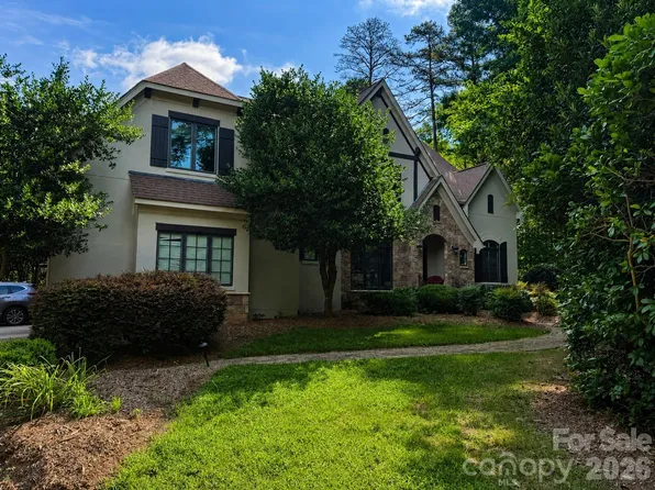 3003 Ocaso Ct, Matthews, NC 28104