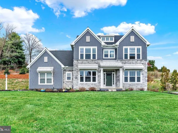 1033 Lititz Bend Dr, Lititz, PA 17543