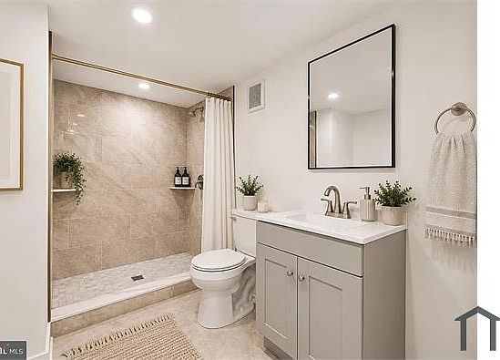 2nd image of 5601 Hunter St #1