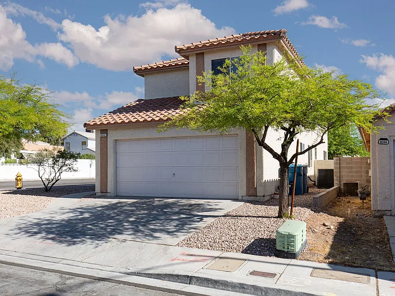 8348 Granite Peak Ct — Photo 2