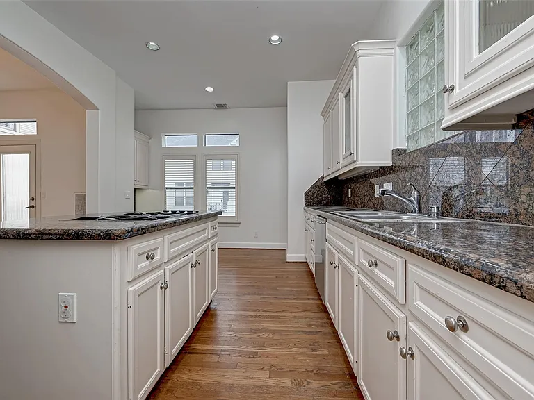 5410 Rose St — Photo 22