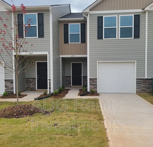 1459 Cypress Loop — Photo 2