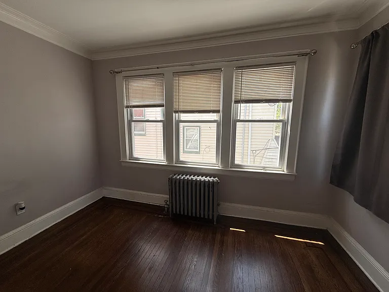 158-160 Eastern Pkwy #2 — Photo 4