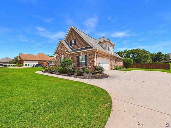 3rd image of 3041 Chatooga Way