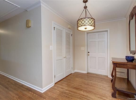 3rd image of 4732 Maple Knoll Ave