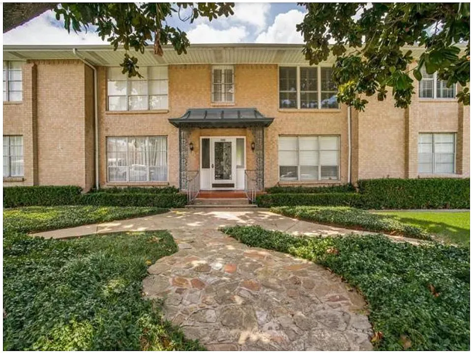 Building Photo - 8604 Baltimore Dr #5