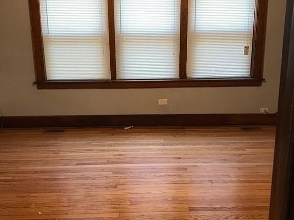 5th image of 10715 S Indiana Ave #1