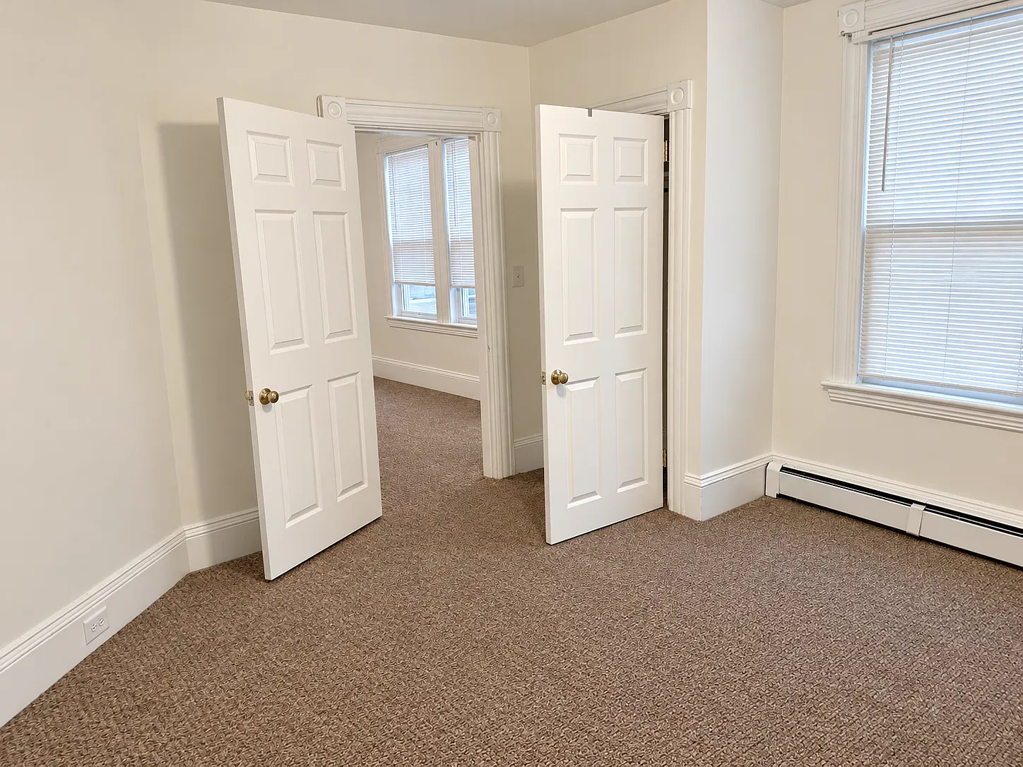 1 bed, 700 sqft, $1,700 — Photo 3