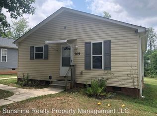 705 Roosevelt St, Mebane, NC 27302