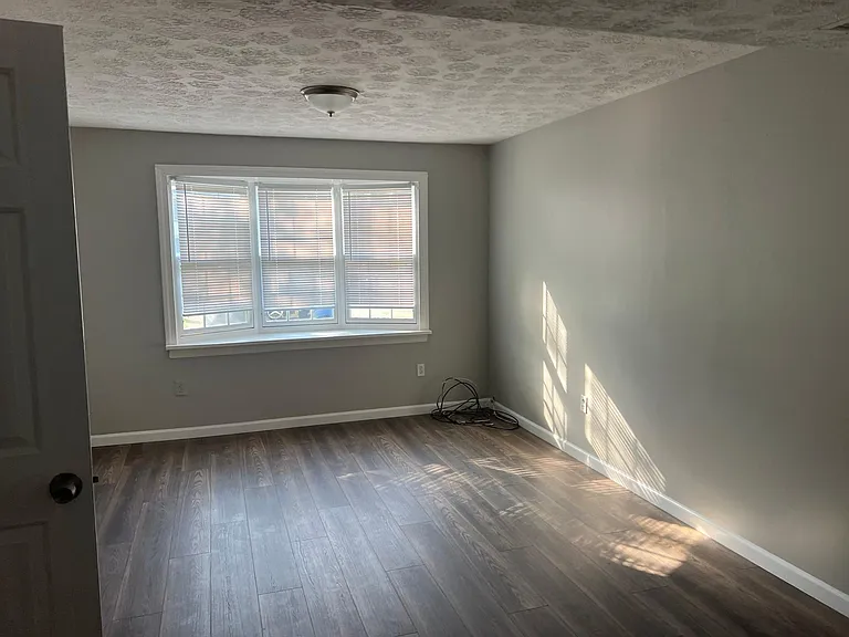 77 Garner Ave — Photo 22