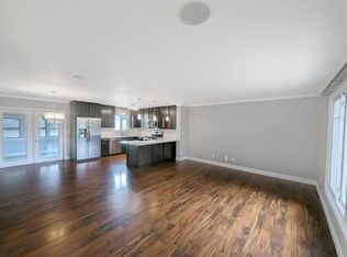 9275 W 22nd St, Minneapolis, MN 55426