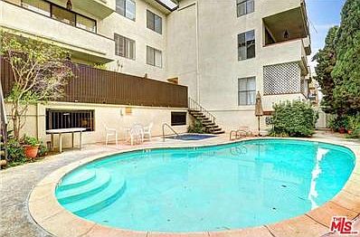 3rd image of 1434 Greenfield Ave APT 301