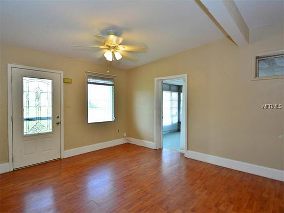 5th image of 207 Waterway Cir