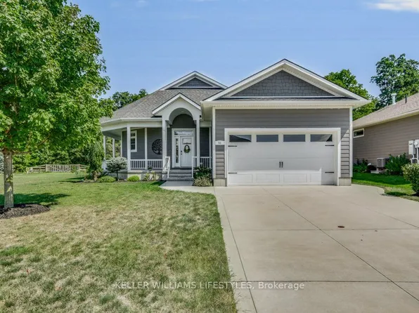 51 Deerfield Rd, Lambton Shores, ON N0M 1T0