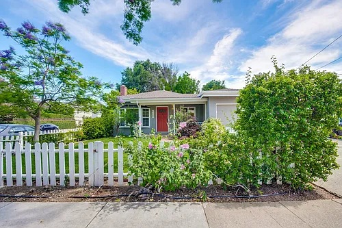 1808 Villa St Photo 1