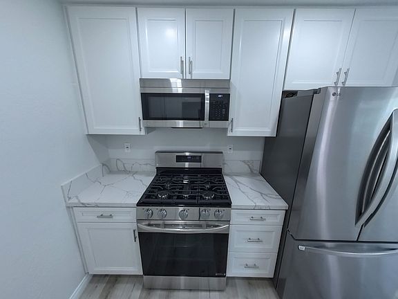 4th image of 12705 Laurel St APT 7