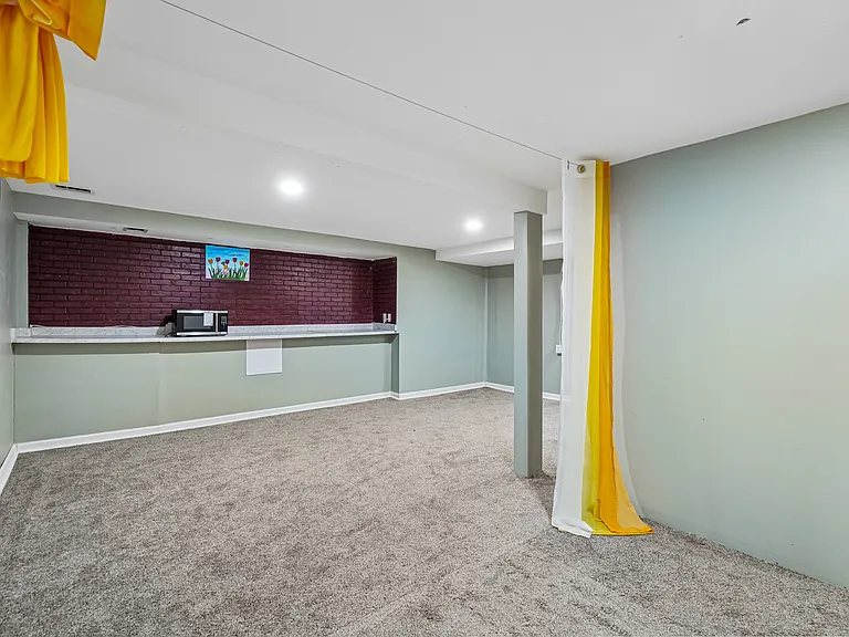 16304 Mulberry Way — Photo 35