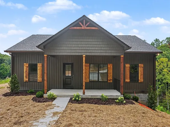 888 Pack Rd, White Bluff, TN 37187