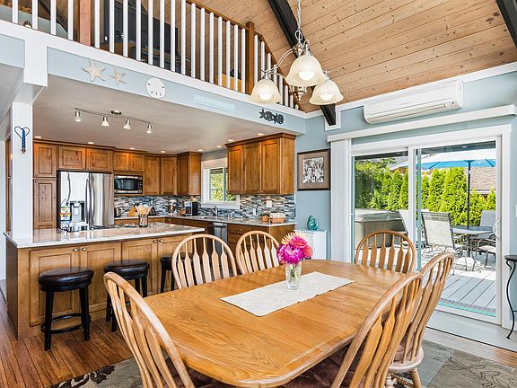 5th image of 13161 Shoreline Dr SE