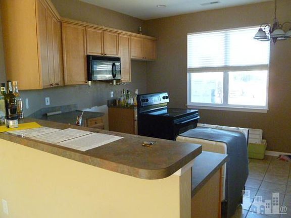4th image of 303 Coral Stone Court