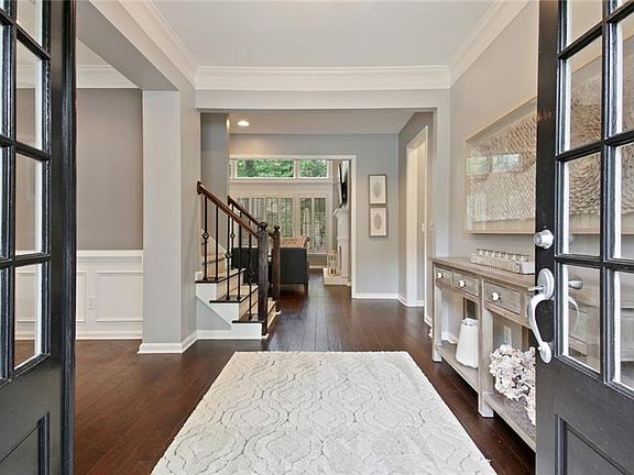 3rd image of 3040 Darien Park Dr