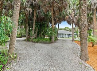 8821 Thousand Pines Cir, West Palm Beach, FL 33411
