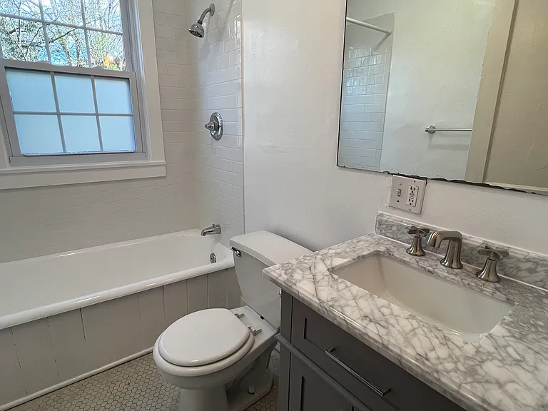 447 N Highland Ave NE #19 — Photo 7
