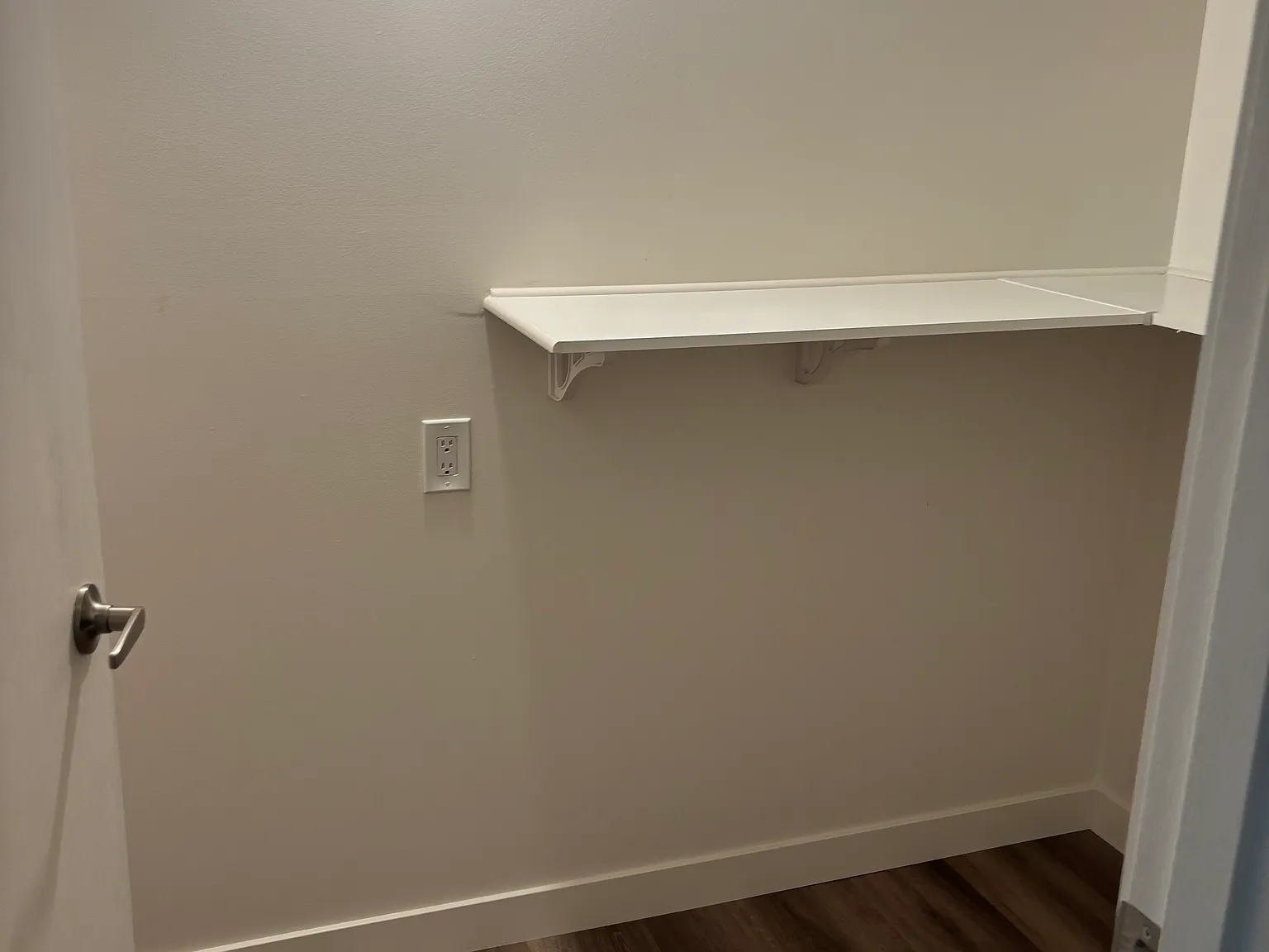 1 bed, 898 sqft, $1,700 — Photo 3