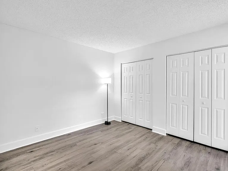 Nottingham Pine Luxury Apartment Homes — Photo 46